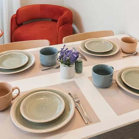 Downtown Delux Shallvaret Apartament