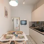 Apartman Downtown Delux Shallvaret