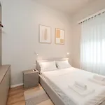 Downtown Delux Shallvaret Apartman *