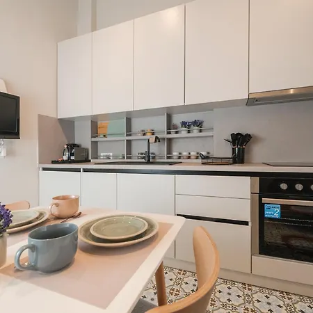 Downtown Delux Shallvaret Apartment *